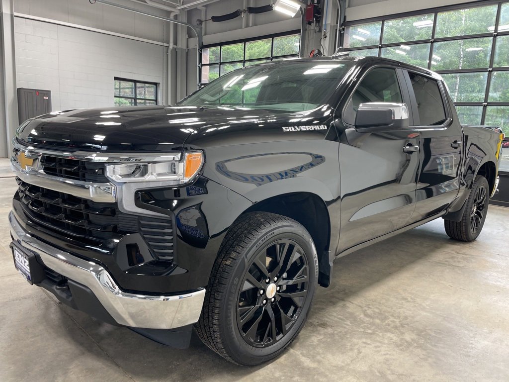Used 2025 Chevrolet Silverado 1500 LT image 4