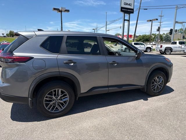 Used 2024 Nissan Rogue S AWD/4WD image 14