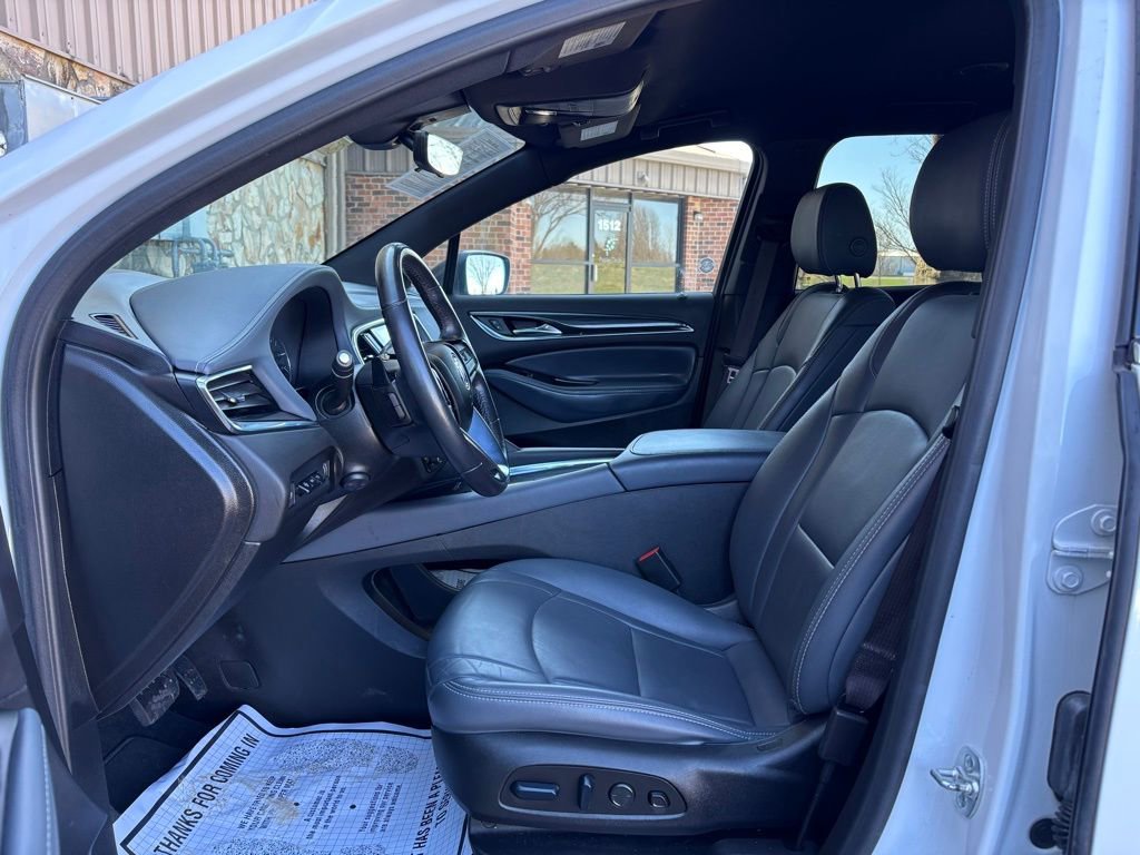 Used 2024 Buick Enclave Premium image 18