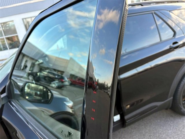 Used 2022 Ford Explorer ST w/ Equipment Group 401A image 9