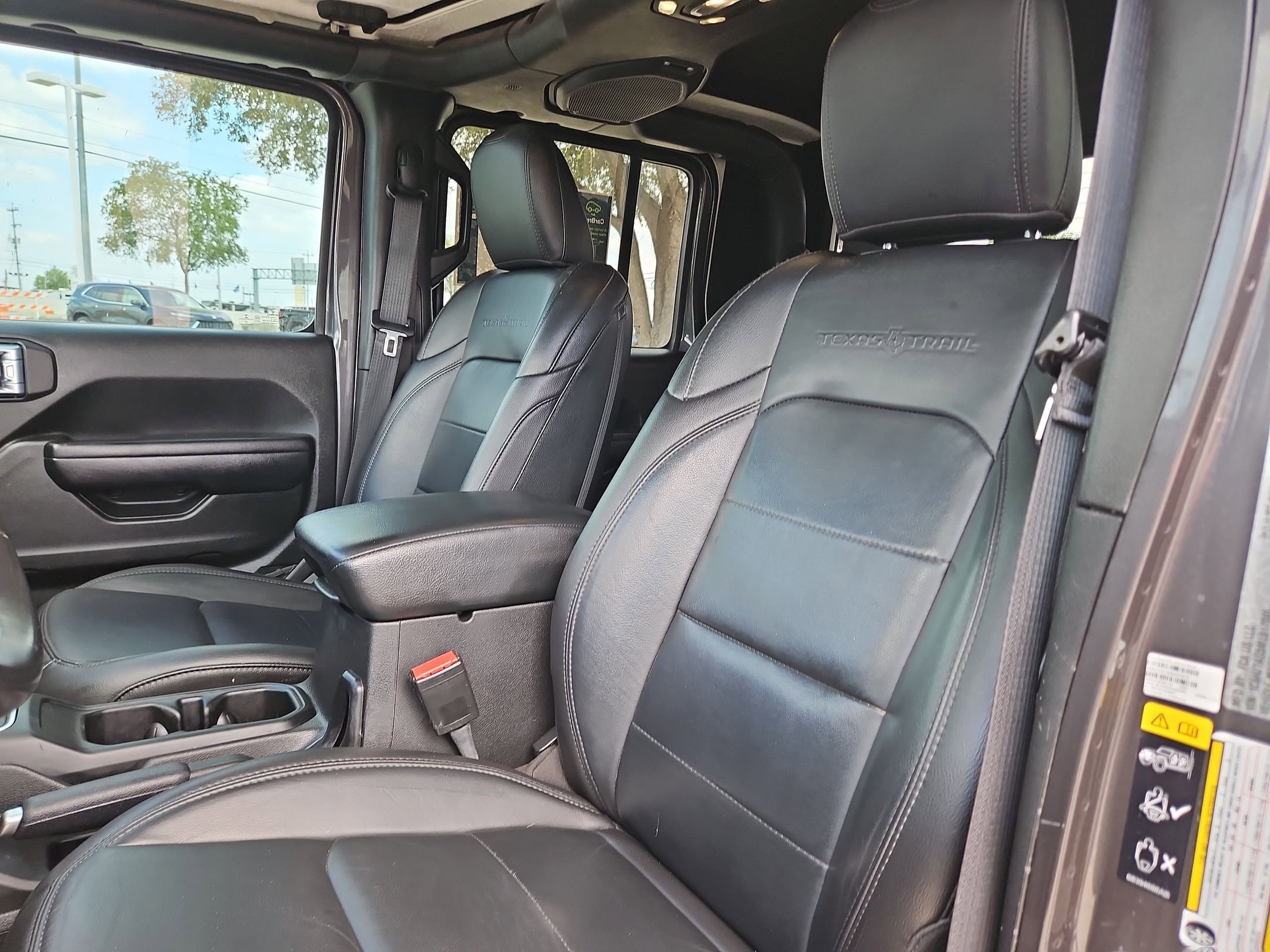 Used 2021 Jeep Gladiator Sport image 13