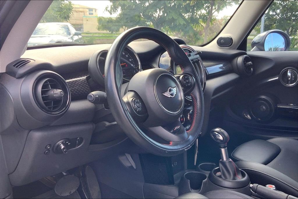 Used 2018 MINI Cooper S image 12