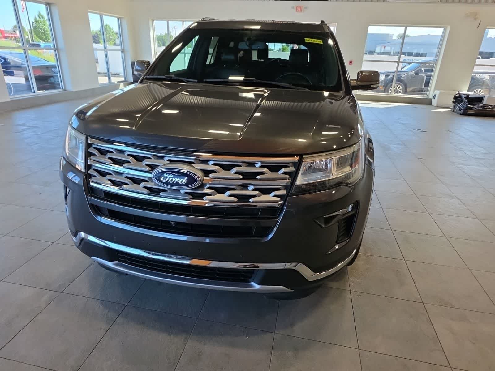 Used 2019 Ford Explorer Limited w/ Class III Trailer Tow Package FWD image 2