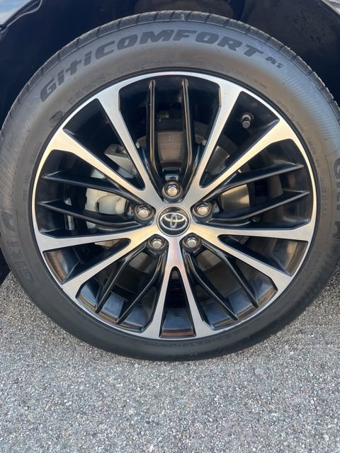 Used 2019 Toyota Camry SE w/ Carpet Mat Package image 27