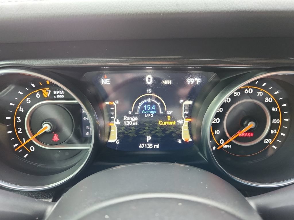 Used 2022 Jeep Wrangler Unlimited Sahara AWD/4WD image 14