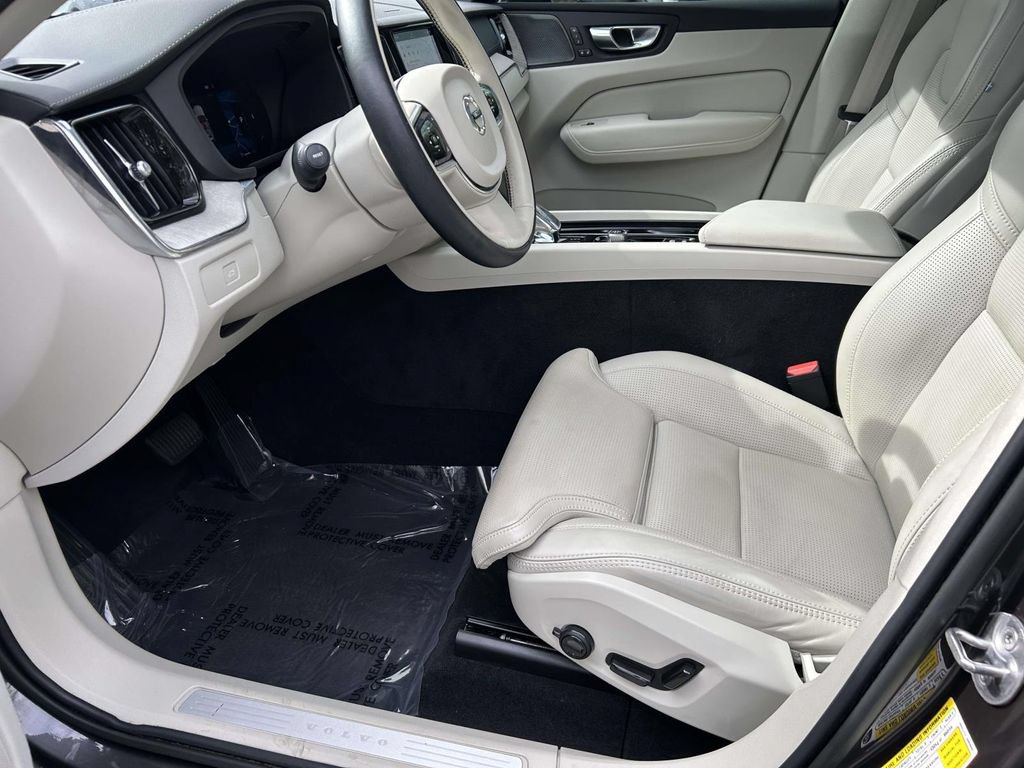 Used 2023 Volvo XC60 B5 Ultimate w/ Climate Package AWD/4WD image 20