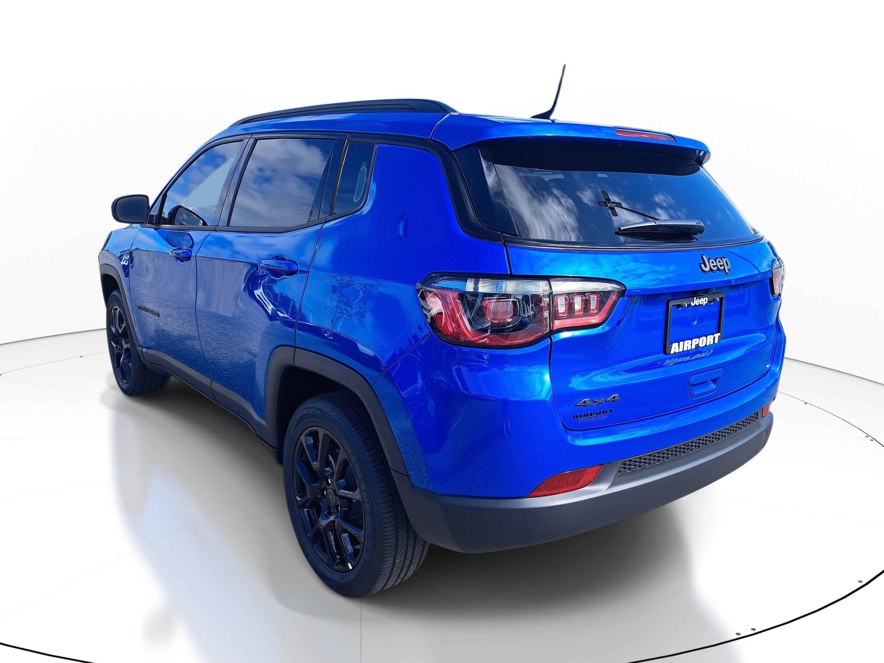 New 2026 Jeep Compass Latitude image 3
