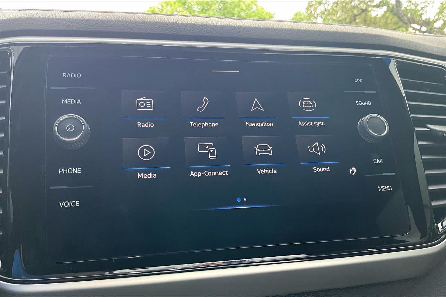 Used 2023 Volkswagen Atlas Cross Sport SE w/ Panoramic Sunroof Package FWD image 36