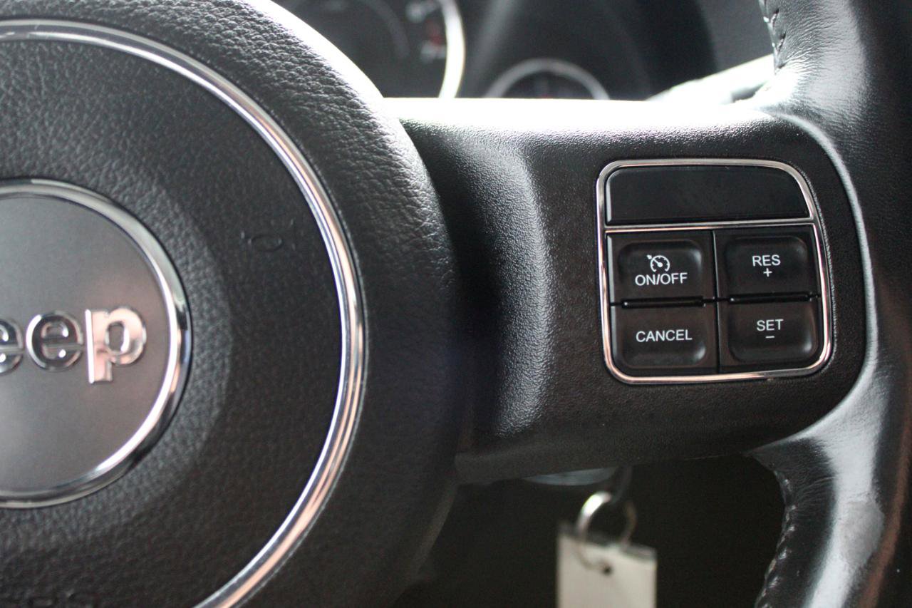 Used 2013 Jeep Wrangler Unlimited Rubicon w/ Dual Top Group image 21