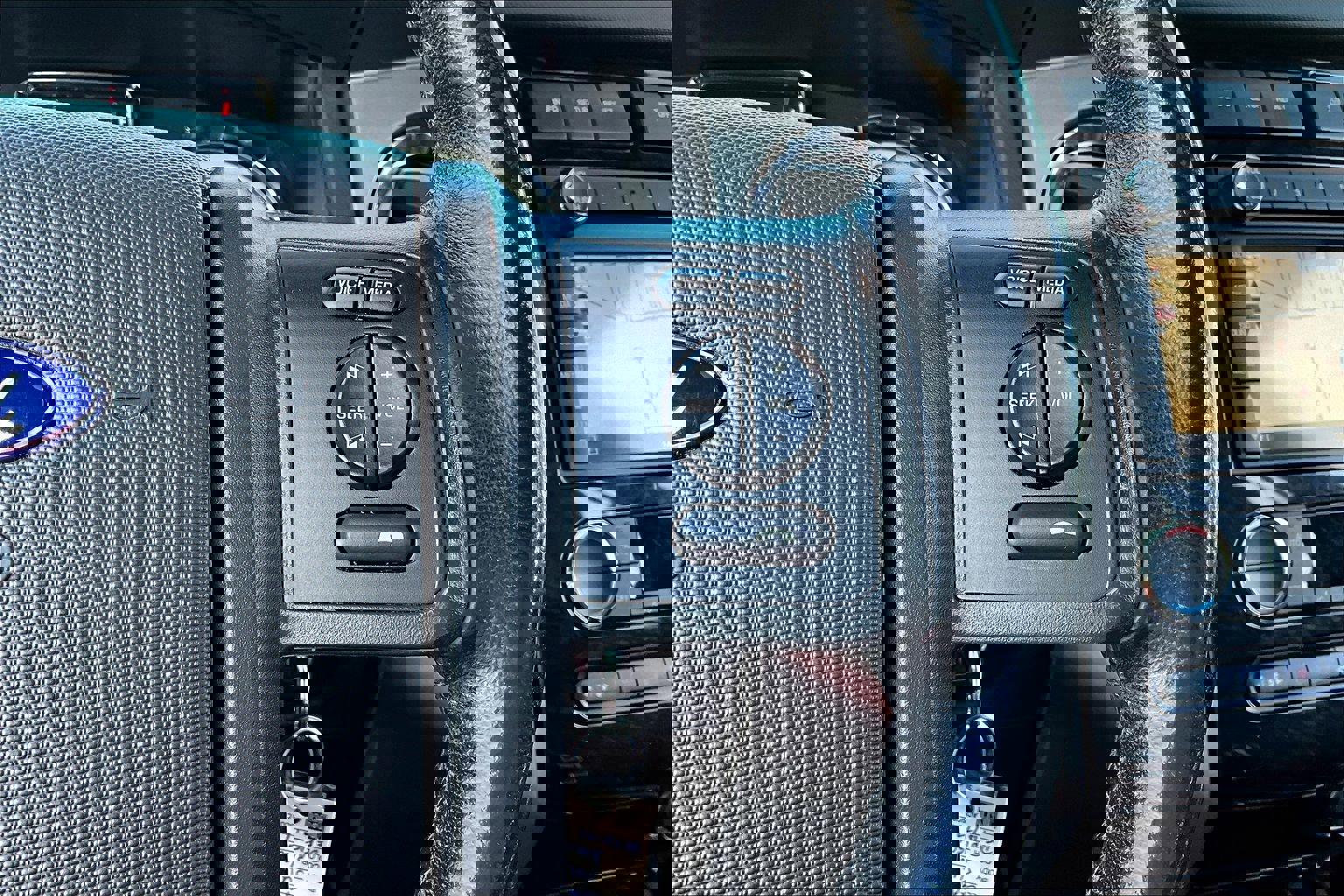 Used 2013 Ford Expedition Limited image 12