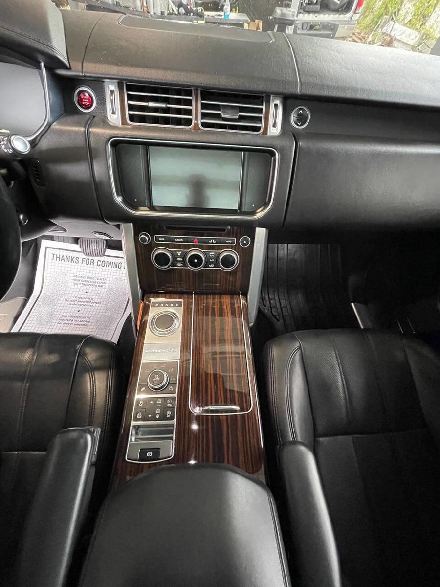 Used 2016 Land Rover Range Rover HSE AWD/4WD image 2
