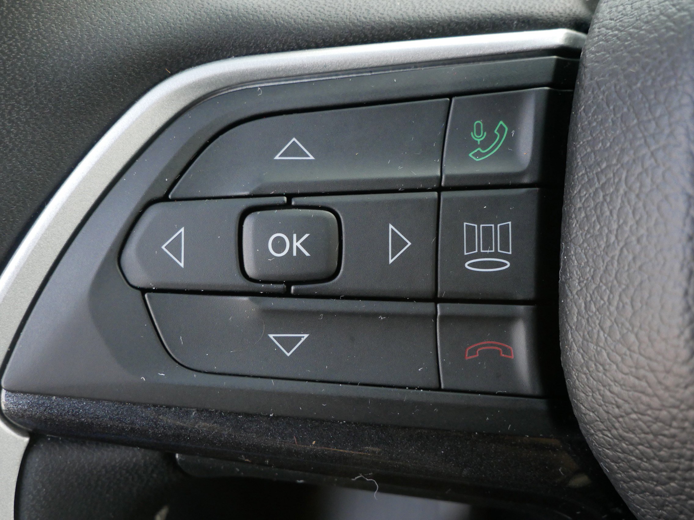 Used 2023 Jeep Grand Cherokee Altitude image 27