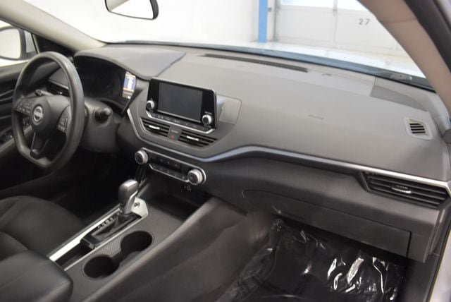 Used 2023 Nissan Altima 2.5 S FWD image 18