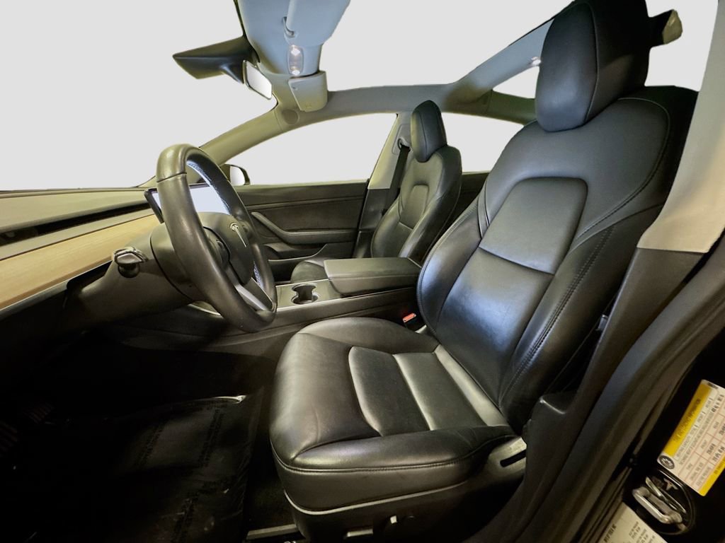 Used 2020 Tesla Model 3 Standard Range Plus image 25