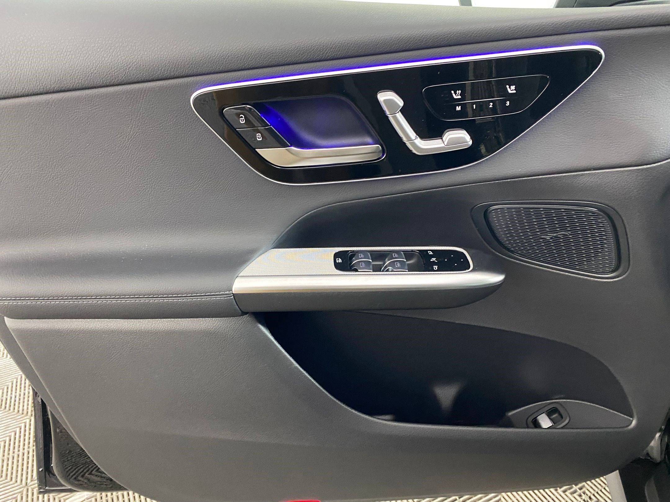 Used 2026 Mercedes-Benz GLC 300 4MATIC image 11