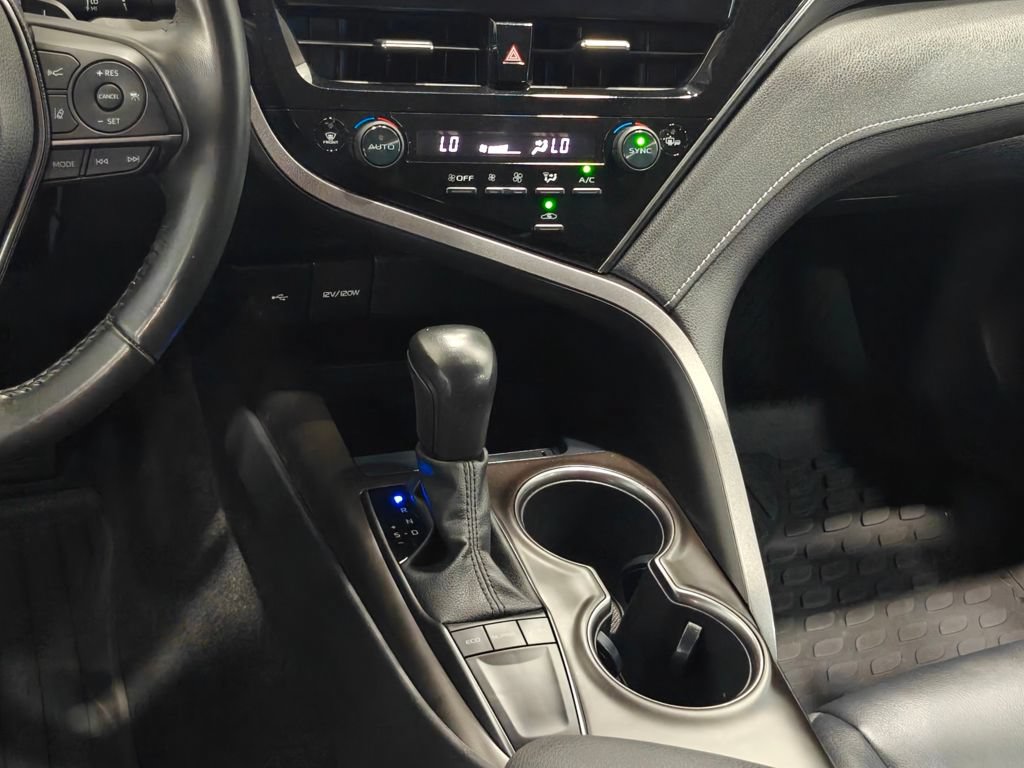 Used 2023 Toyota Camry SE w/ Convenience Package FWD image 9