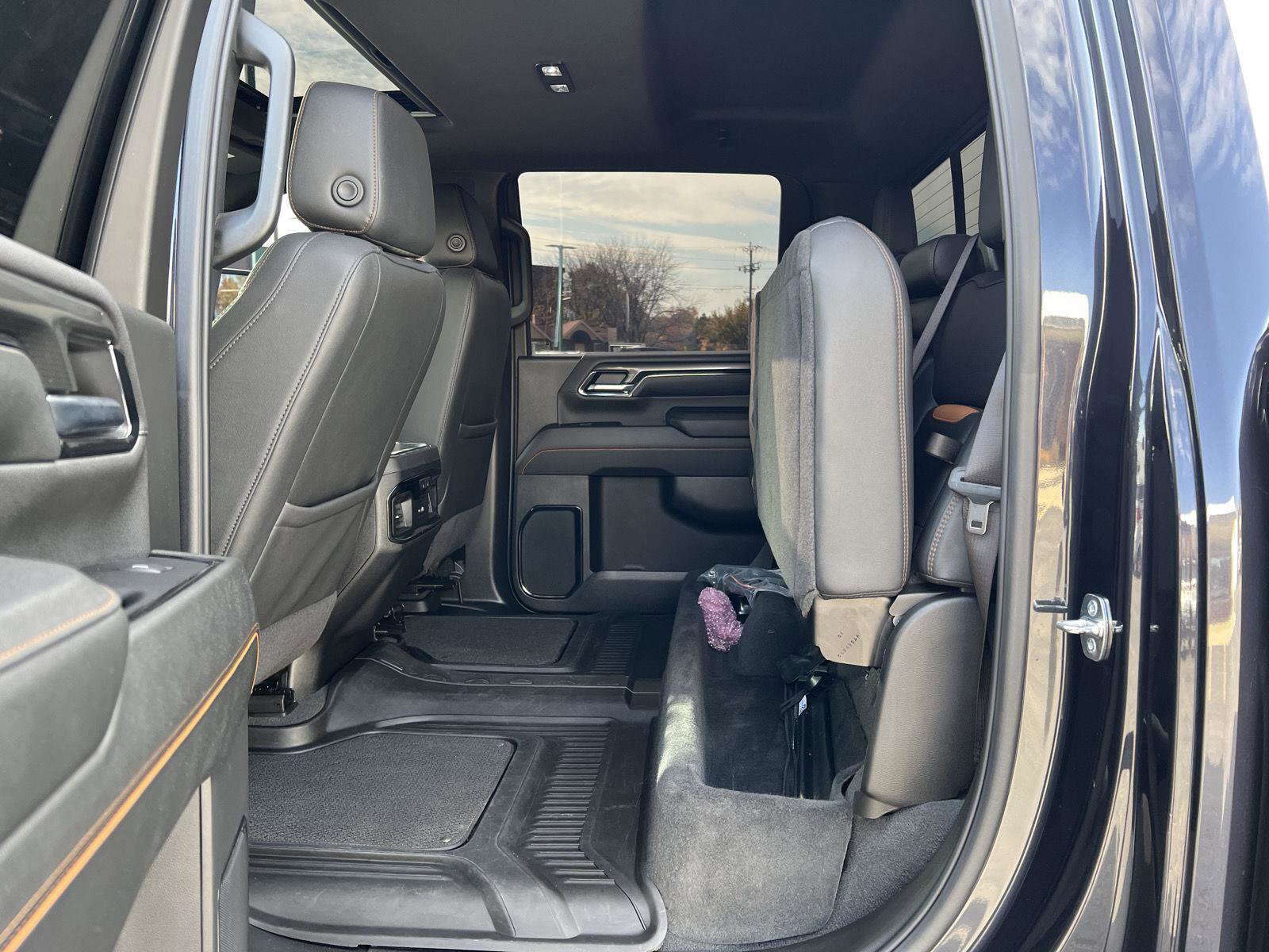 Used 2024 GMC Sierra 2500 AT4 w/ AT4 Preferred Package image 44