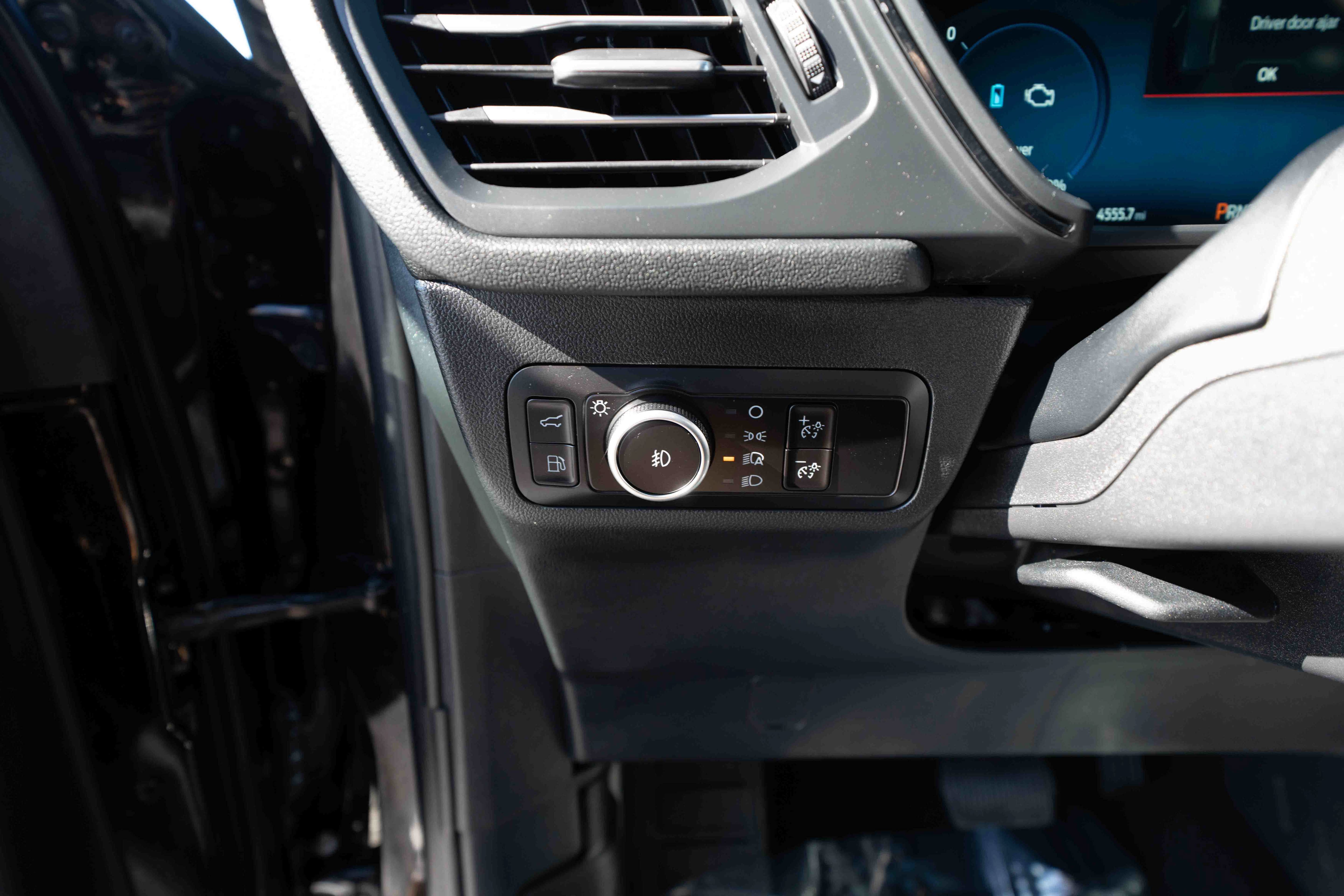 Used 2025 Ford Escape ST-Line Elite w/ Premium Technology Package AWD/4WD image 11