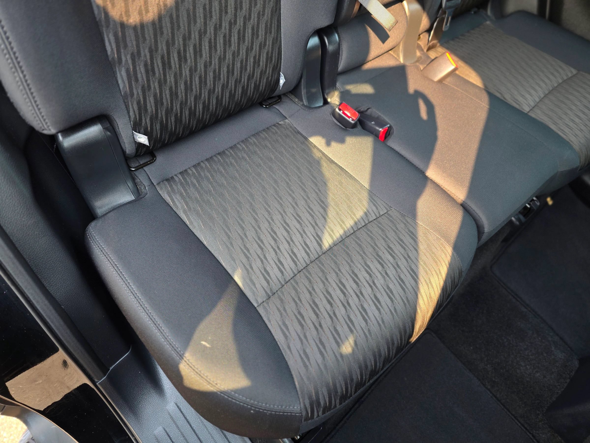 Used 2020 Nissan Rogue SV FWD image 44