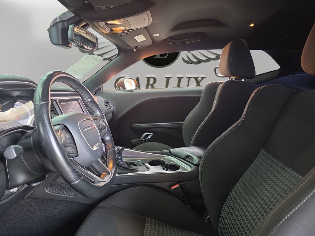 Used 2021 Dodge Challenger R/T Scat Pack RWD image 9