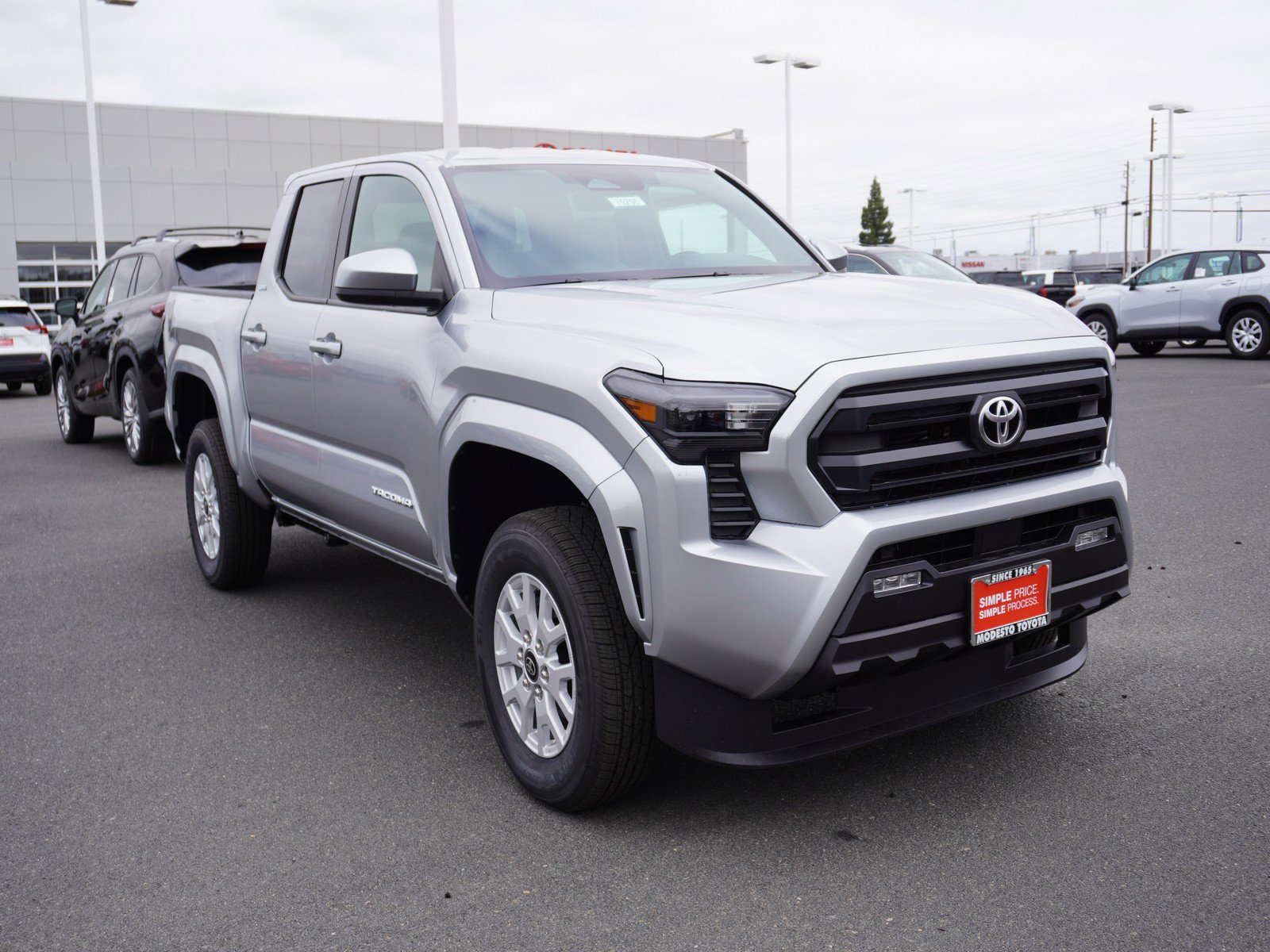 New 2025 Toyota Tacoma SR5
