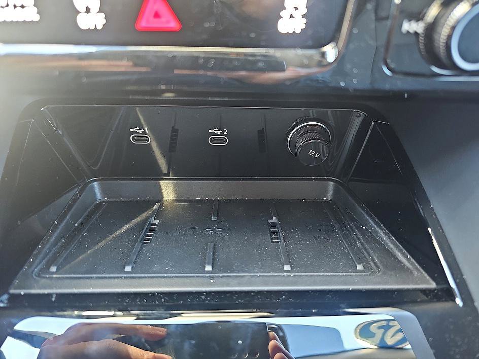 Used 2025 Audi Q5 Premium Plus w/ Premium Plus image 23