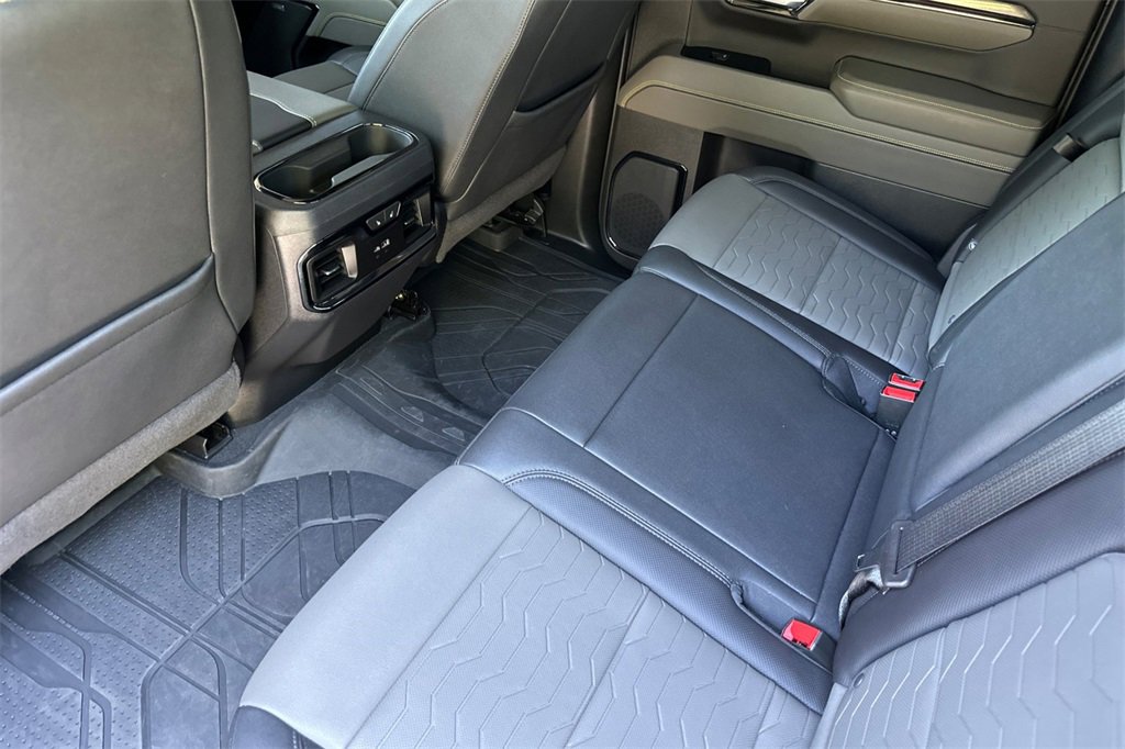 Used 2023 Chevrolet Silverado 1500 ZR2 w/ Technology Package image 13