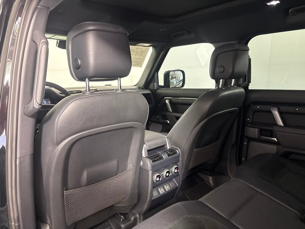 Used 2023 Land Rover Defender 110 V8 AWD/4WD image 25
