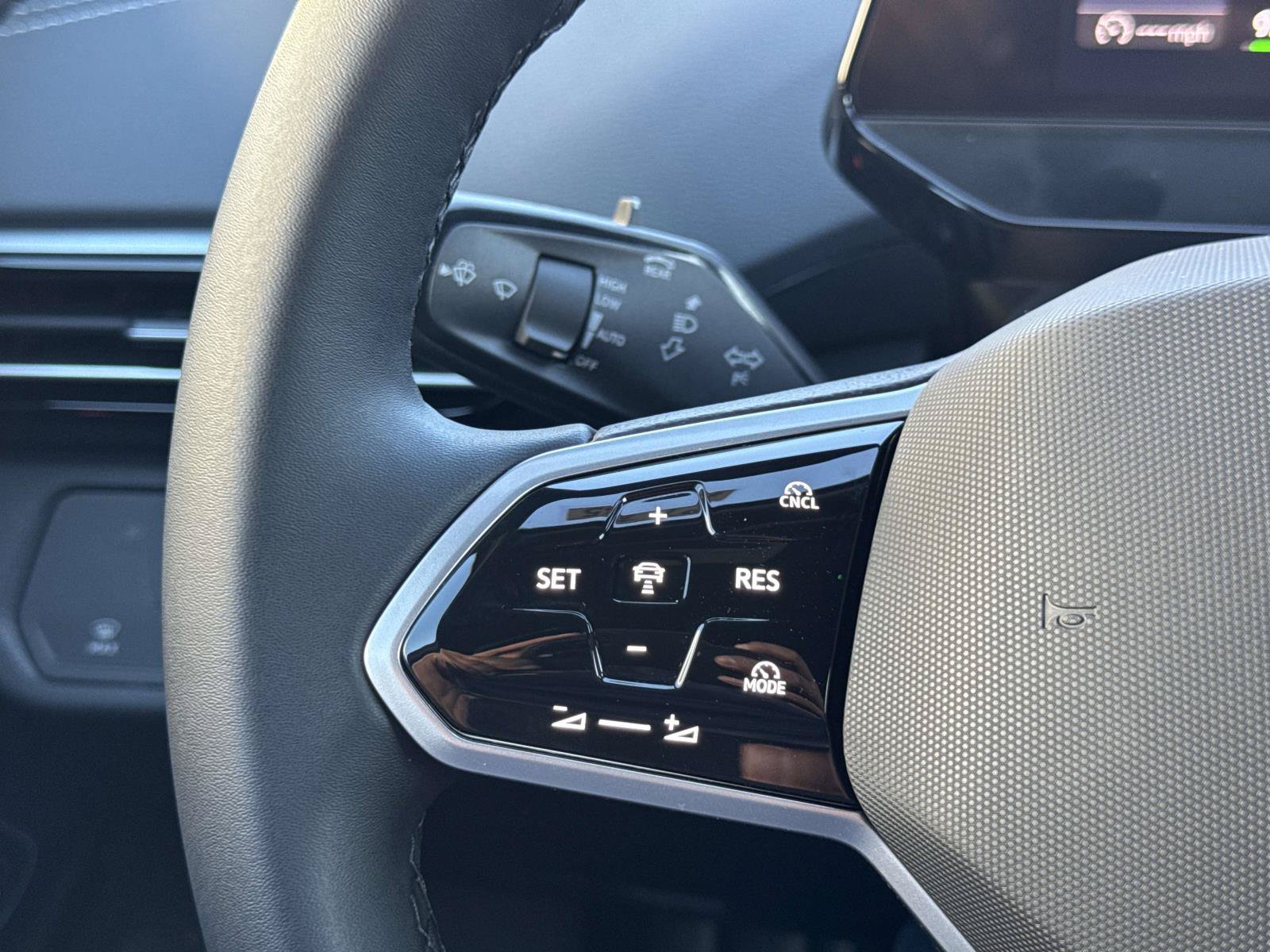 New 2026 Volkswagen ID.4 Pro RWD image 17