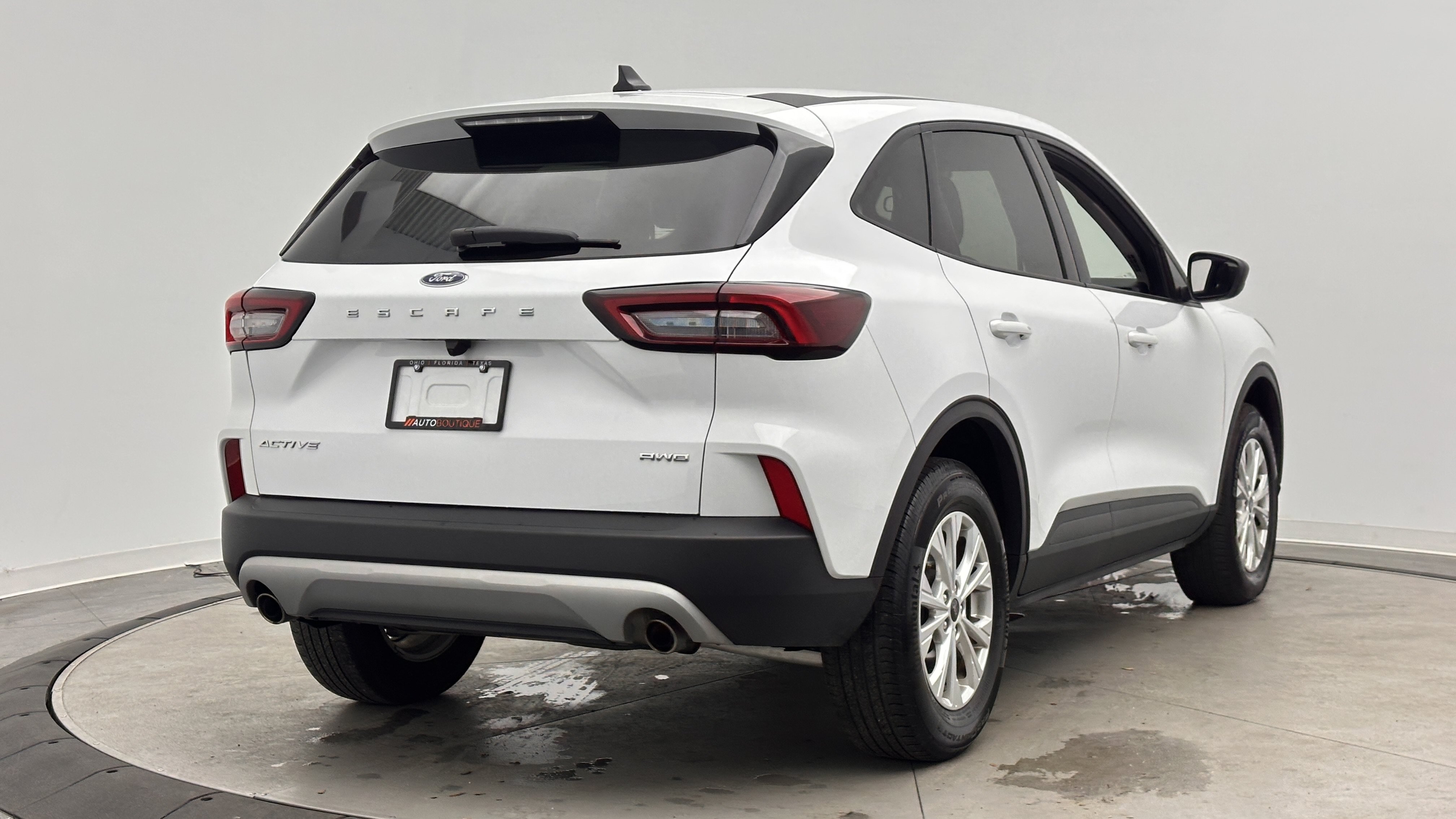 Used 2025 Ford Escape Active AWD/4WD image 7
