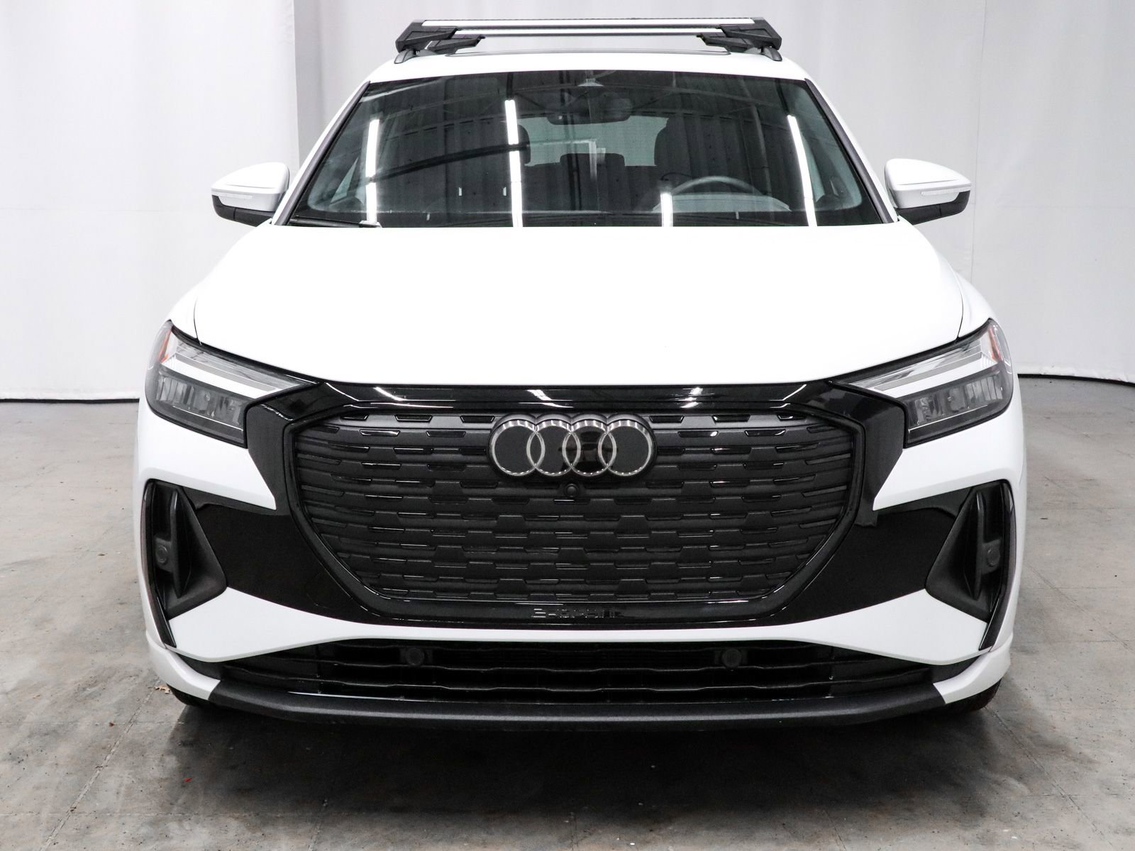 Used 2025 Audi Q4 e-tron Premium Plus w/ Premium Plus image 2