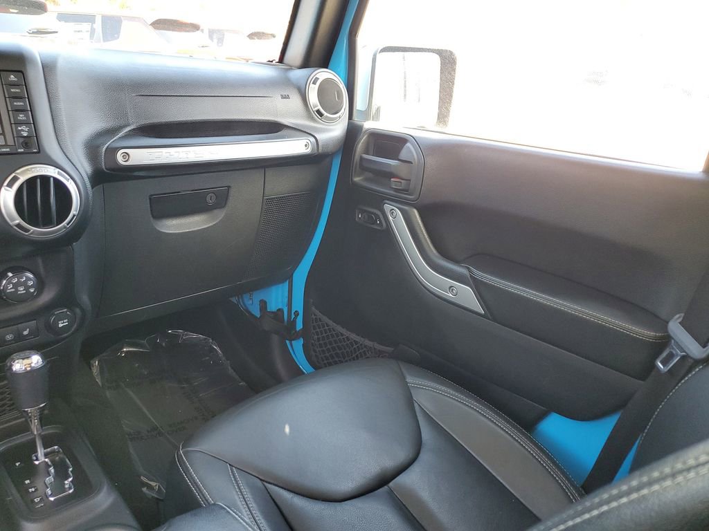 Used 2017 Jeep Wrangler Unlimited Sahara w/ Quick Order Package 24E Chief AWD/4WD image 10