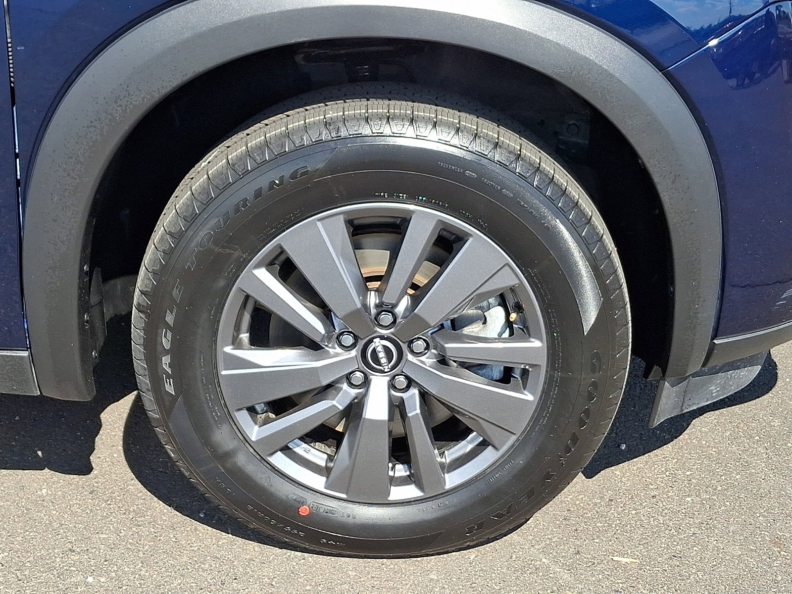 Used 2025 Nissan Pathfinder SV AWD/4WD image 8