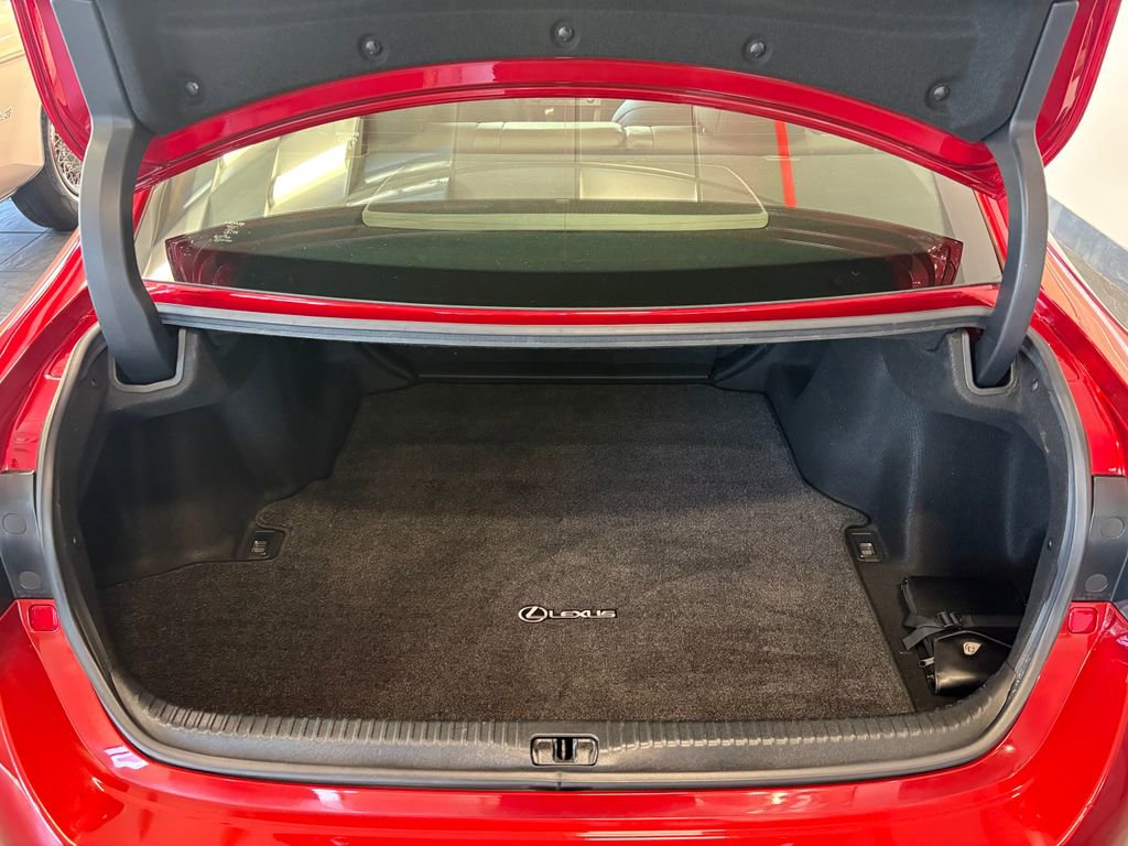 Used 2018 Lexus RC 300 AWD image 18