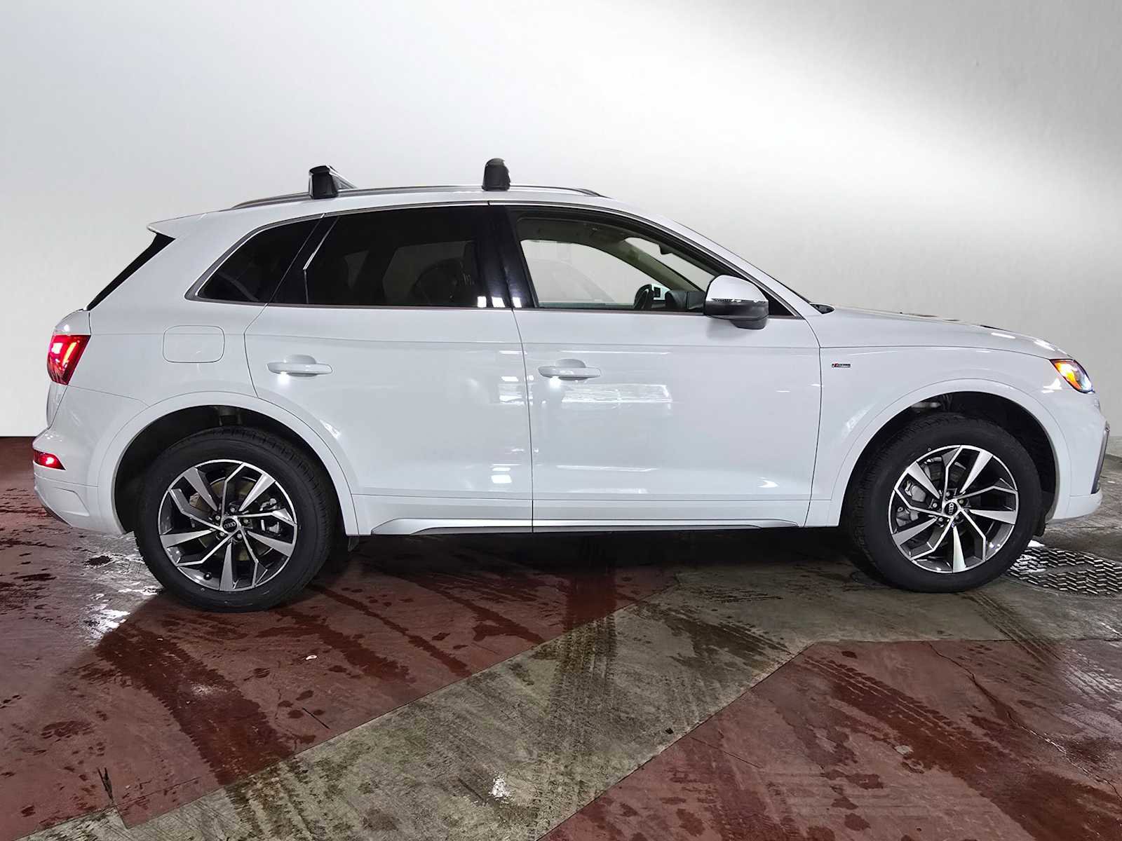 Used 2024 Audi Q5 2.0T Premium Plus image 2
