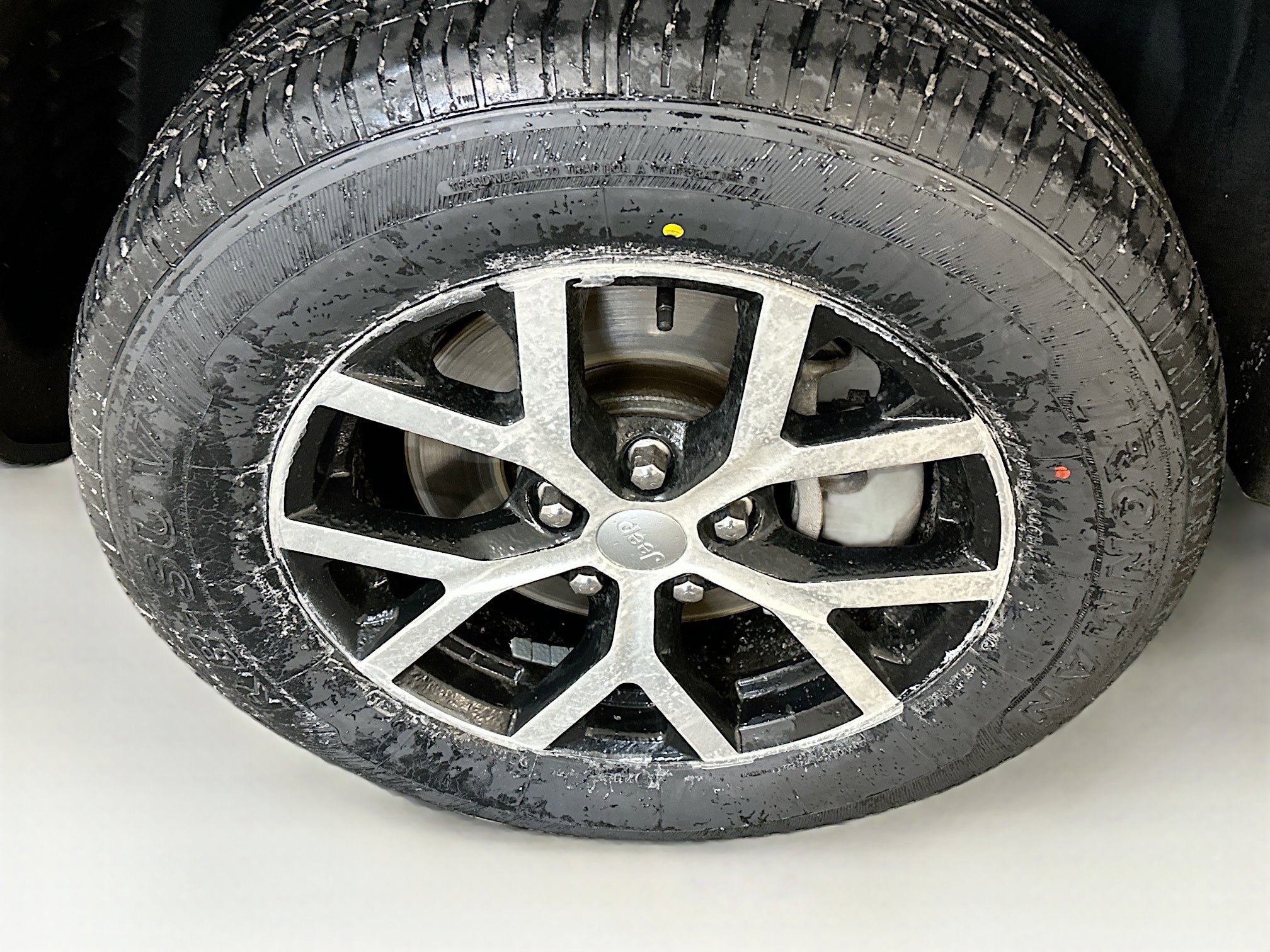 Used 2024 Jeep Grand Cherokee L Limited w/ Luxury Tech Group II image 11