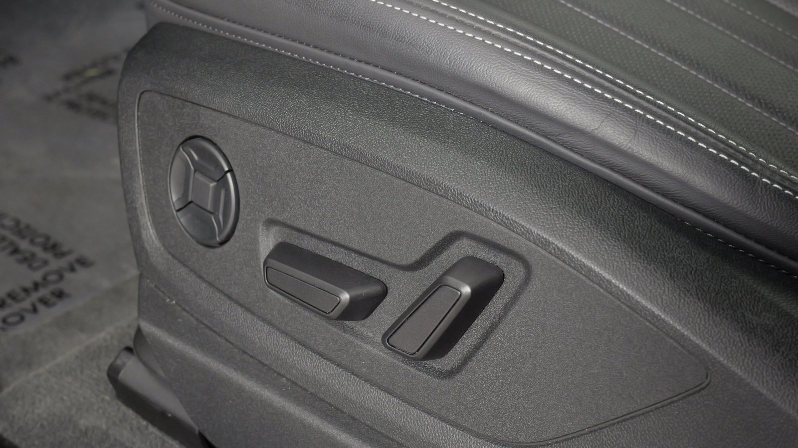 Used 2022 Audi e-tron Premium Plus w/ Premium Plus Package image 58