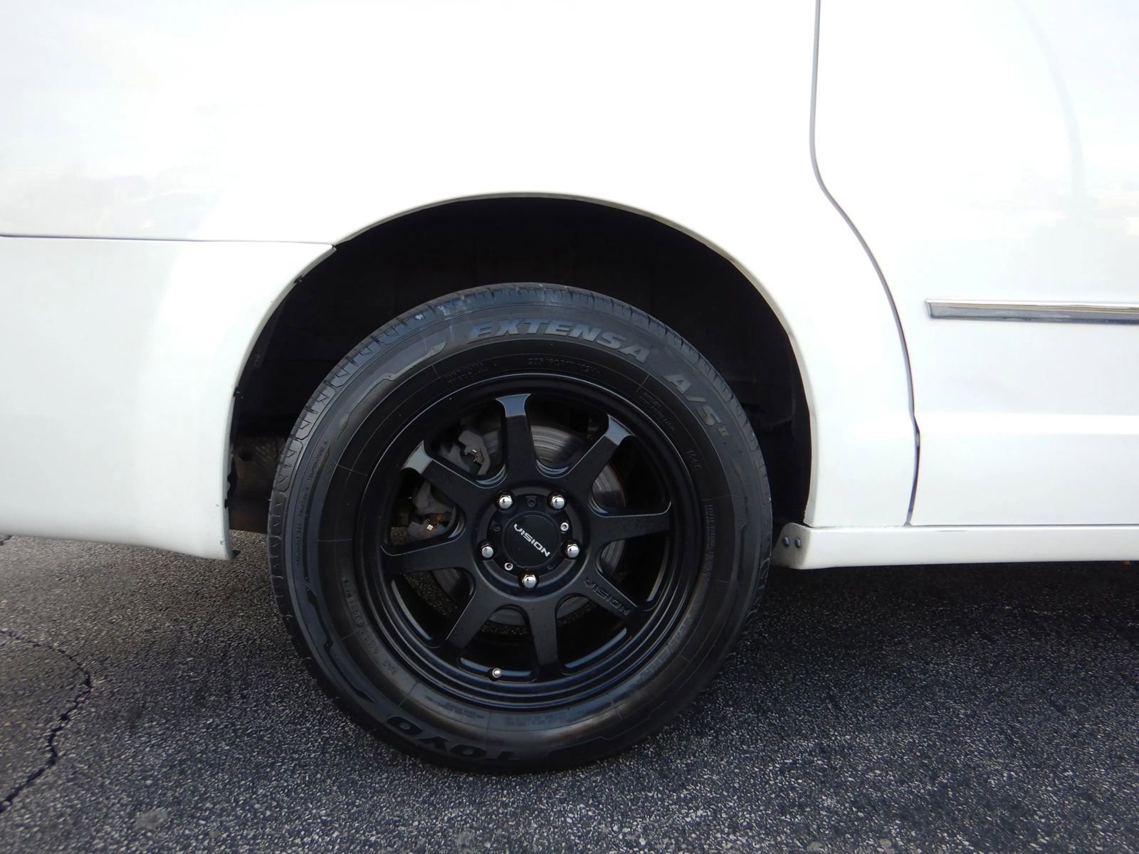 Used 2010 Dodge Grand Caravan SXT image 27