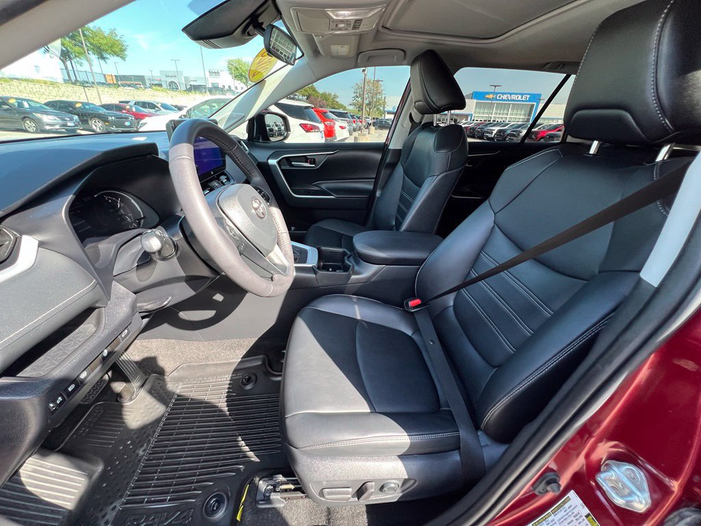 Used 2023 Toyota RAV4 XLE Premium AWD/4WD image 19