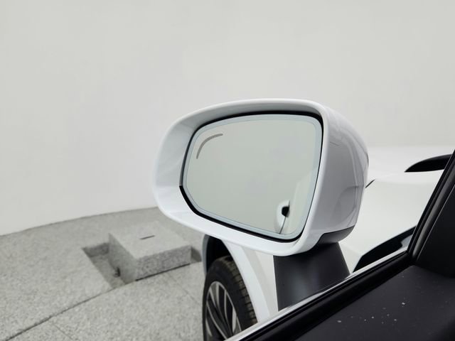 New 2026 Volvo XC90 T8 Plus w/ Protection Package Premier image 31