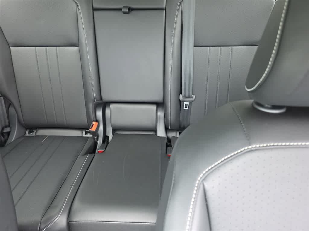 Used 2023 Volkswagen Tiguan SE w/ Panoramic Sunroof Package AWD/4WD image 14