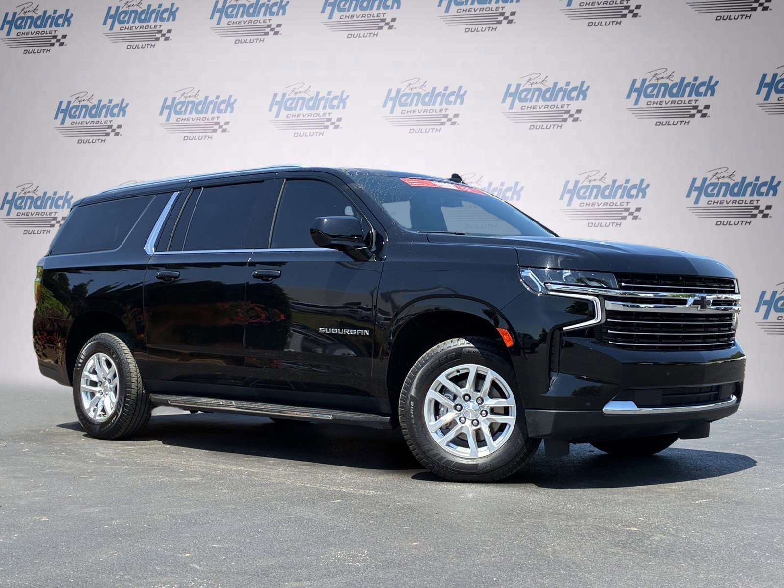 Used 2023 Chevrolet Suburban LT RWD image 2