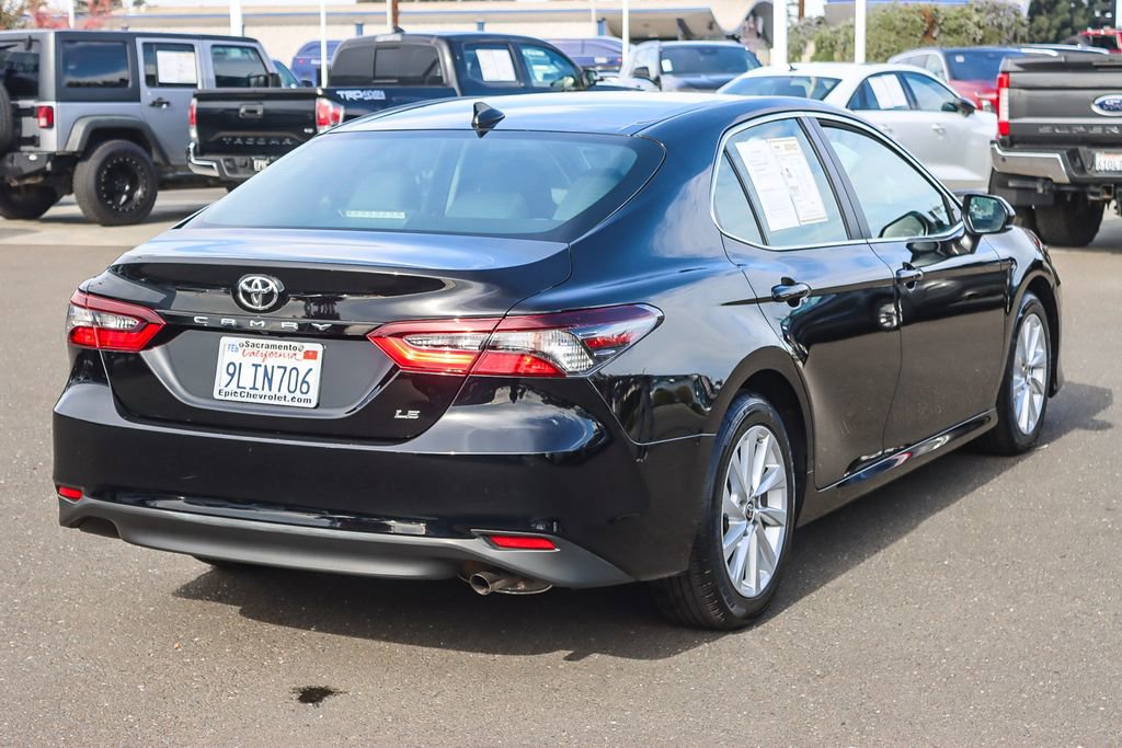 Used 2023 Toyota Camry LE image 4