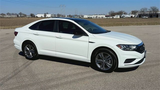 Used 2019 Volkswagen Jetta R-Line image 2