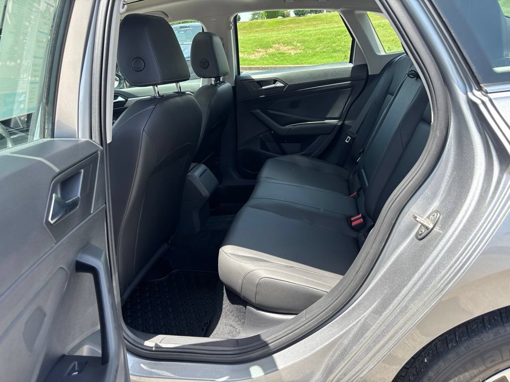 Used 2019 Volkswagen Jetta SE FWD image 24