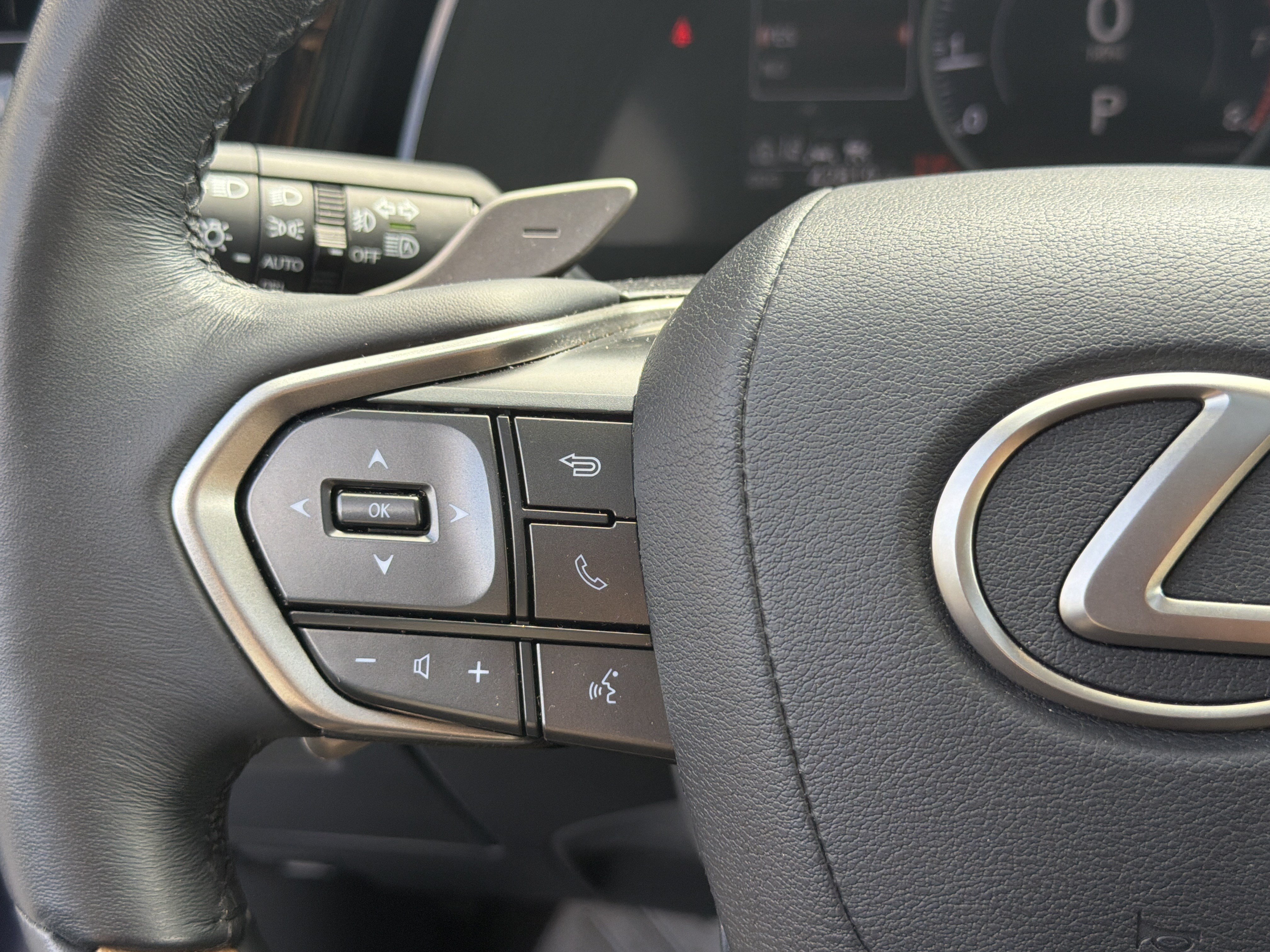 Used 2024 Lexus RX 350 Premium w/ Cold Area Package FWD image 31