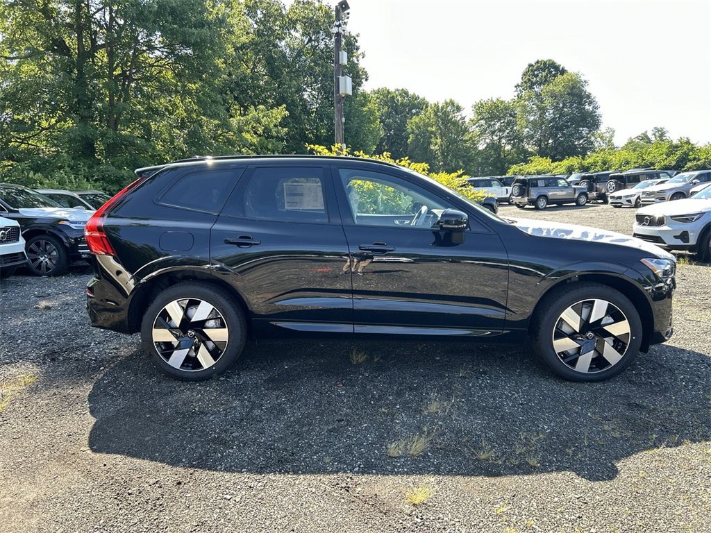 New 2025 Volvo XC60 T8 Plus w/ Protection Package Premier image 9