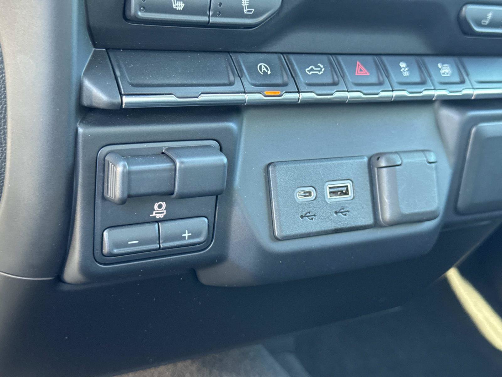Used 2020 Chevrolet Silverado 1500 LT w/ All-Star Edition RWD image 17