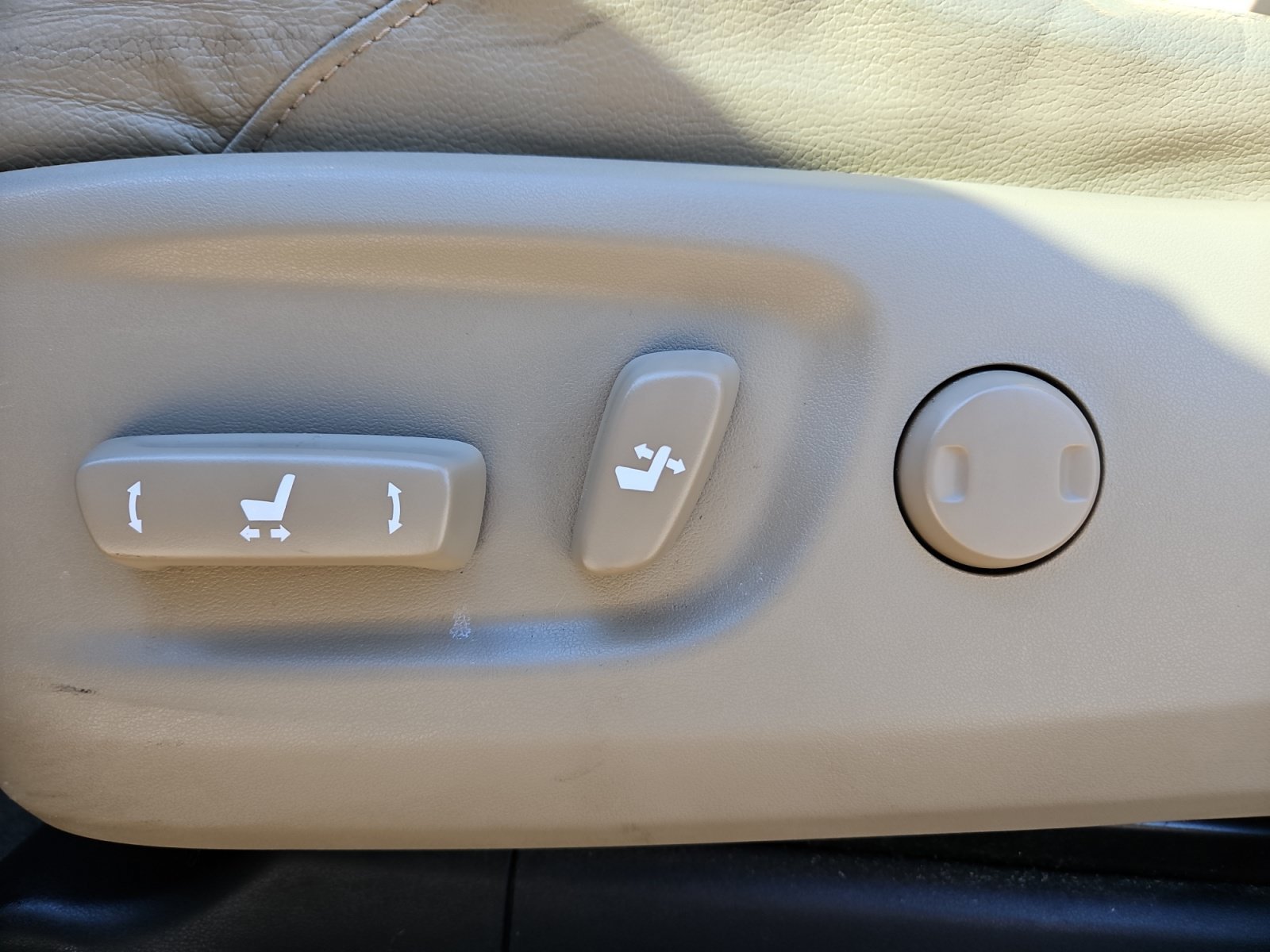 Used 2013 Toyota 4Runner Limited AWD/4WD image 22