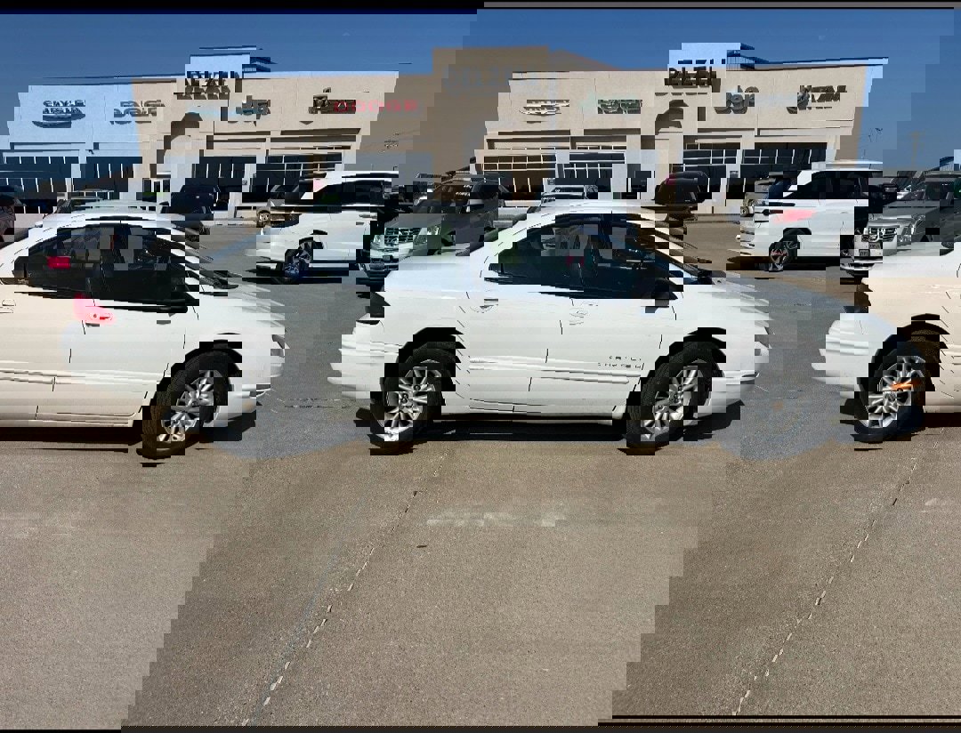 Used 2001 Chrysler Concorde LXi image 1